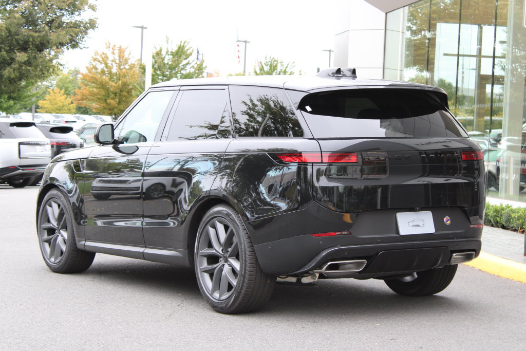 New 2027 Land Rover Range Rover Sport SE AWD/4WD image 5