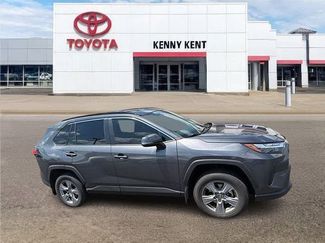 Used 2022 Toyota RAV4 XLE w/ Convenience Package AWD/4WD video 1