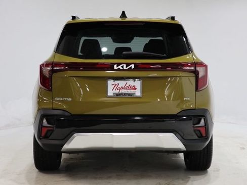 Used 2024 Kia Seltos SX w/ SX Sunroof Package AWD/4WD image 7