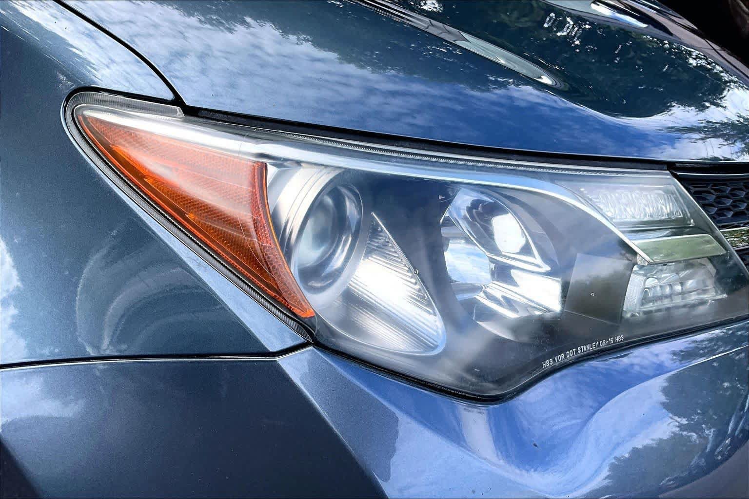 Used 2014 Toyota RAV4 XLE AWD/4WD image 26