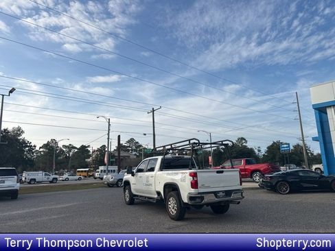 Used 2023 Chevrolet Silverado 2500 LT image 1