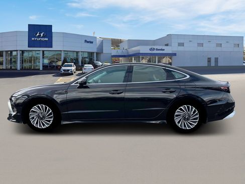 New 2025 Hyundai Sonata Limited image 3