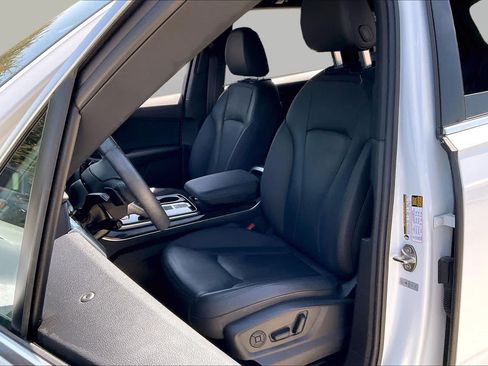 Used 2024 Audi Q7 2.0T Premium AWD/4WD image 8