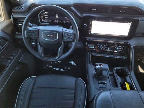 Used 2024 GMC Sierra 1500 AT4X image 11
