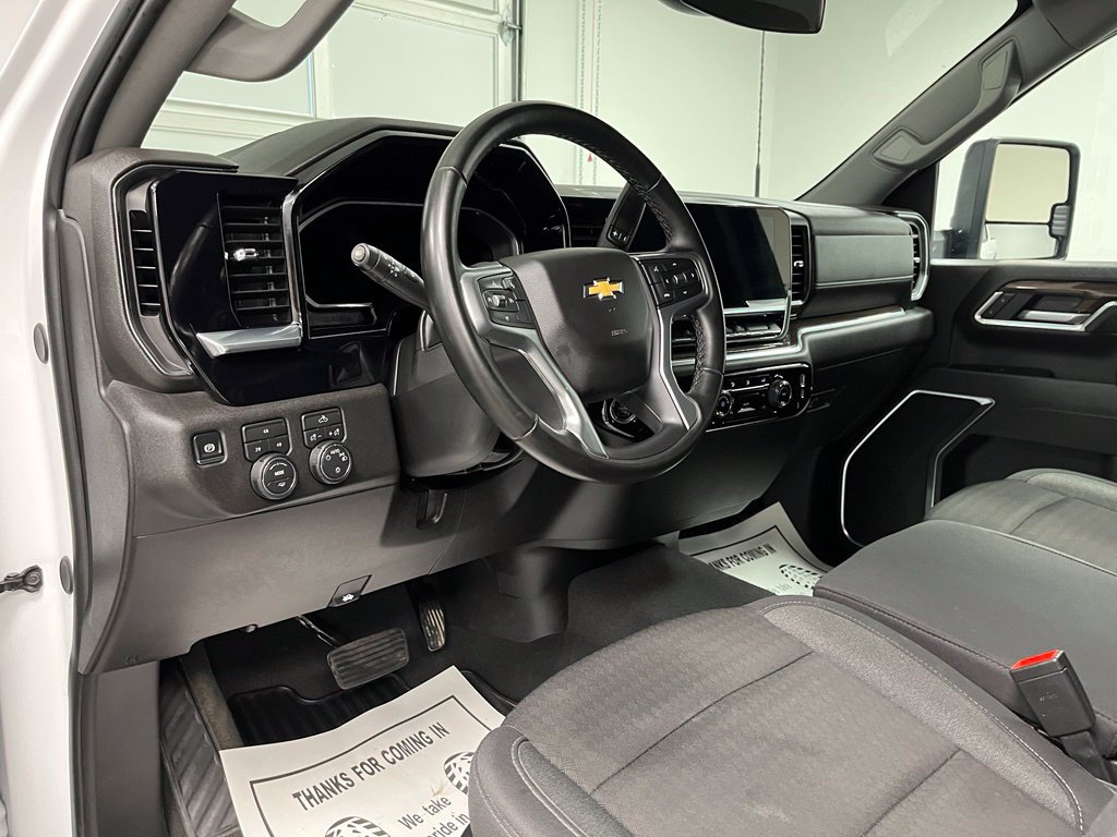 Used 2026 Chevrolet Silverado 2500 LT AWD/4WD image 40