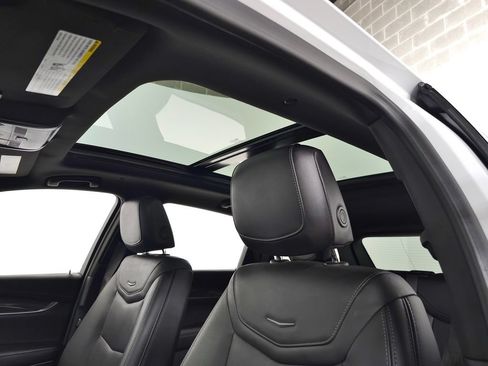 Certified 2024 Cadillac XT5 Sportv AWD/4WD image 18