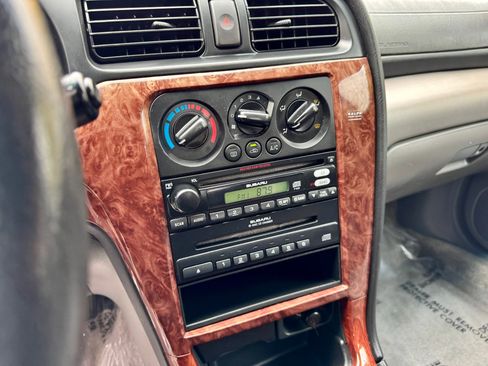 Used 2004 Subaru Outback Wagon image 31