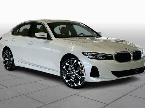 Used 2025 BMW 330i xDrive Sedan w/ Premium Package image 2