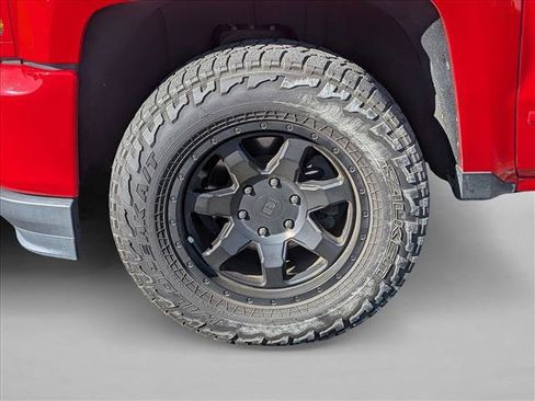 Used 2018 Chevrolet Silverado 1500 LT w/ All Star Edition image 17