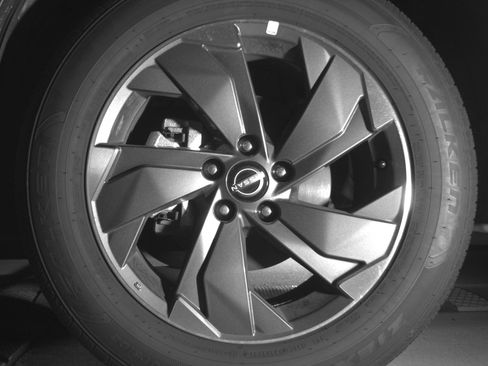 Used 2025 Nissan Rogue SV image 12