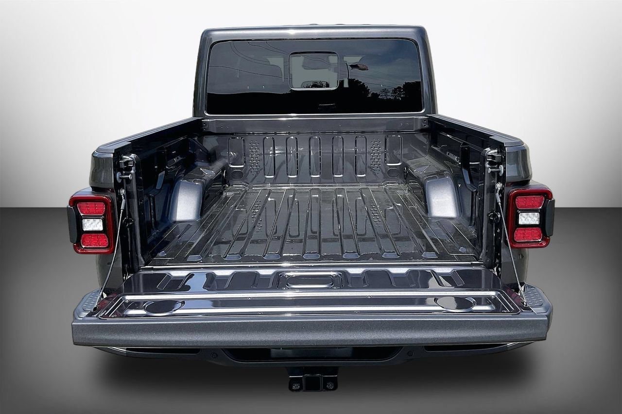New 2026 Jeep Gladiator Mojave w/ Safety Group AWD/4WD image 21