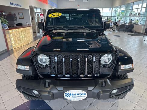 Used 2022 Jeep Gladiator Sport AWD/4WD image 2