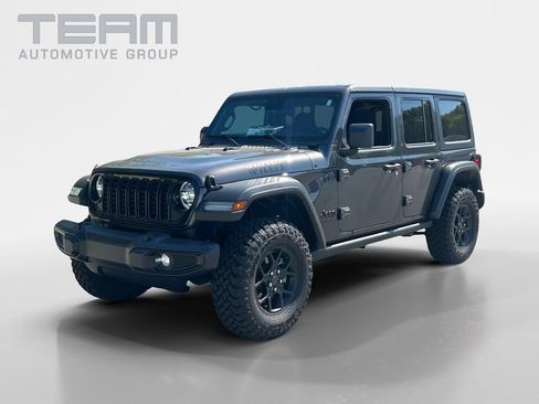 Used 2025 Jeep Wrangler Unlimited Sport AWD/4WD image 3