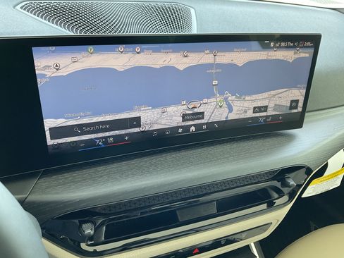 New 2026 BMW 330i Sedan w/ Convenience Package RWD image 18