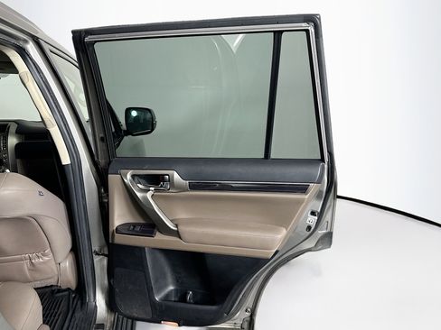 Used 2020 Lexus GX 460 Premium image 32