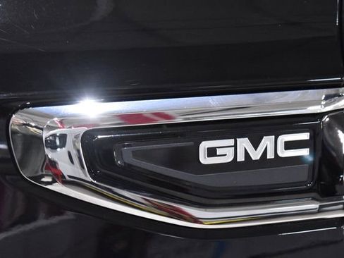 Used 2022 GMC Yukon SLE image 39