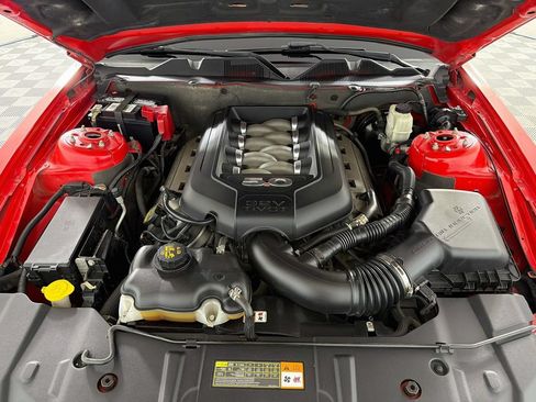 Used 2014 Ford Mustang GT RWD image 26