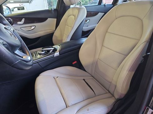 Used 2018 Mercedes-Benz C 300 Sedan image 17