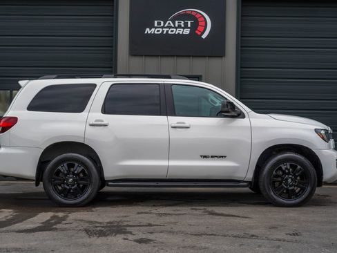 Used 2018 Toyota Sequoia TRD Sport AWD/4WD image 8
