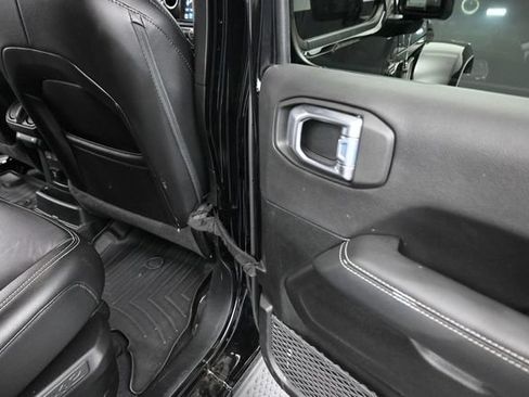 Used 2022 Jeep Wrangler Unlimited Sahara w/ Cold Weather Group AWD/4WD image 13