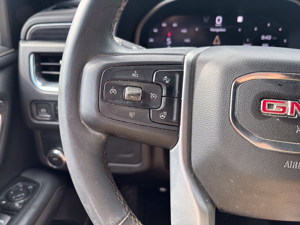 Used 2023 GMC Yukon XL SLT w/ SLT Luxury Package RWD image 30