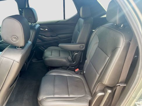 Used 2023 Chevrolet Traverse LT w/ LT Premium Package AWD/4WD image 26