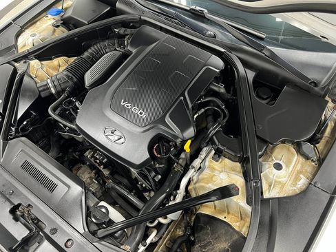 Used 2015 Hyundai Genesis 3.8 AWD/4WD image 28