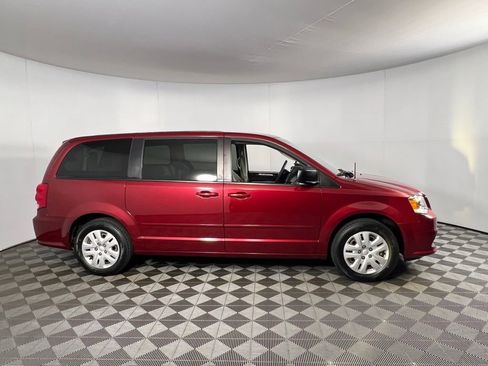 Used 2014 Dodge Grand Caravan SE w/ Quick Order Package 29E SE image 4
