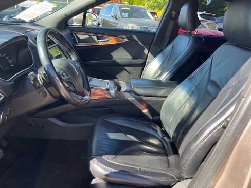 Used 2018 Lincoln MKX Select w/ Select Plus Package image 9