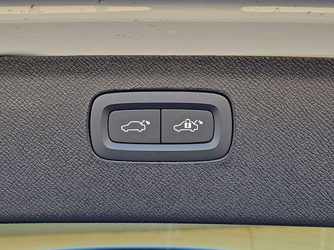 New 2026 Volvo XC90 B6 Ultra image 14