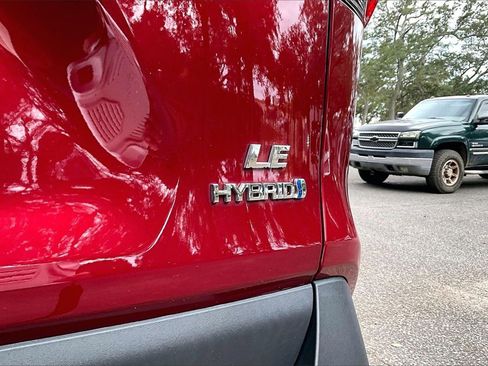 Used 2023 Toyota RAV4 LE image 21