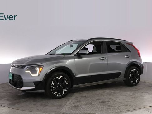 Used 2024 Kia Niro Wind w/ Wind Preserve Package FWD image 18