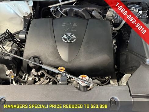 Used 2019 Toyota Highlander SE image 8