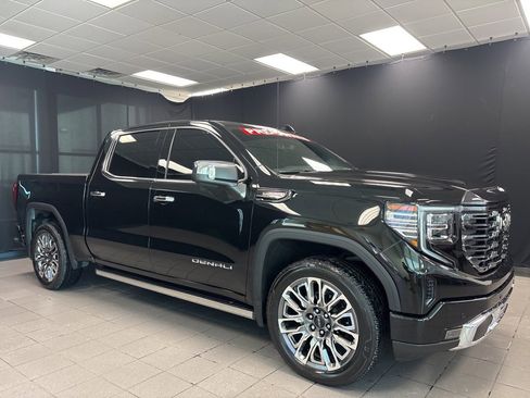 Used 2024 GMC Sierra 1500 Denali Ultimate image 1