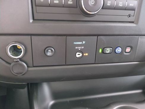 New 2025 Chevrolet Express 2500 Work Van w/ Driver Convenience Package image 22