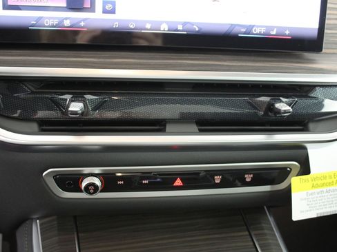 New 2026 BMW X5 xDrive40i w/ Climate Comfort Package image 18