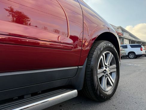 Used 2017 Chevrolet Traverse LT image 16