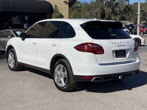 Used 2014 Porsche Cayenne S image 11