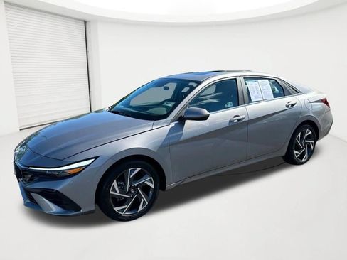 Certified 2024 Hyundai Elantra SEL w/ Convenience Package FWD image 1