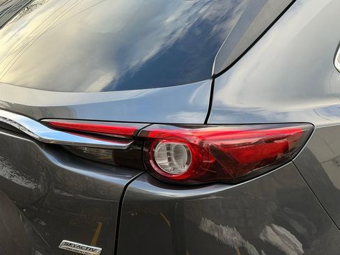 Used 2018 MAZDA CX-9 Signature image 12