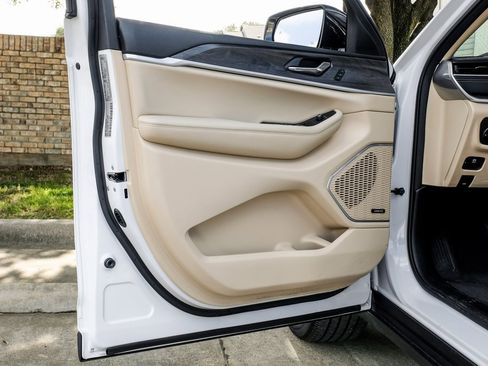 Used 2021 Jeep Grand Cherokee L Limited w/ Luxury Tech Group II image 54