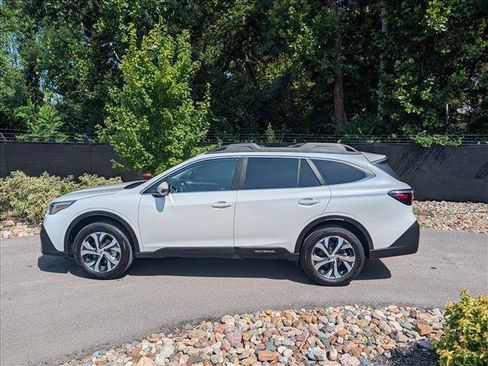 Used 2021 Subaru Outback Limited AWD/4WD image 2