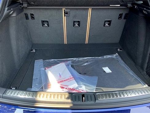 New 2025 Porsche Macan Turbo image 20