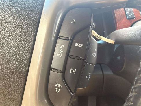 Used 2013 Chevrolet Suburban LT AWD/4WD image 40