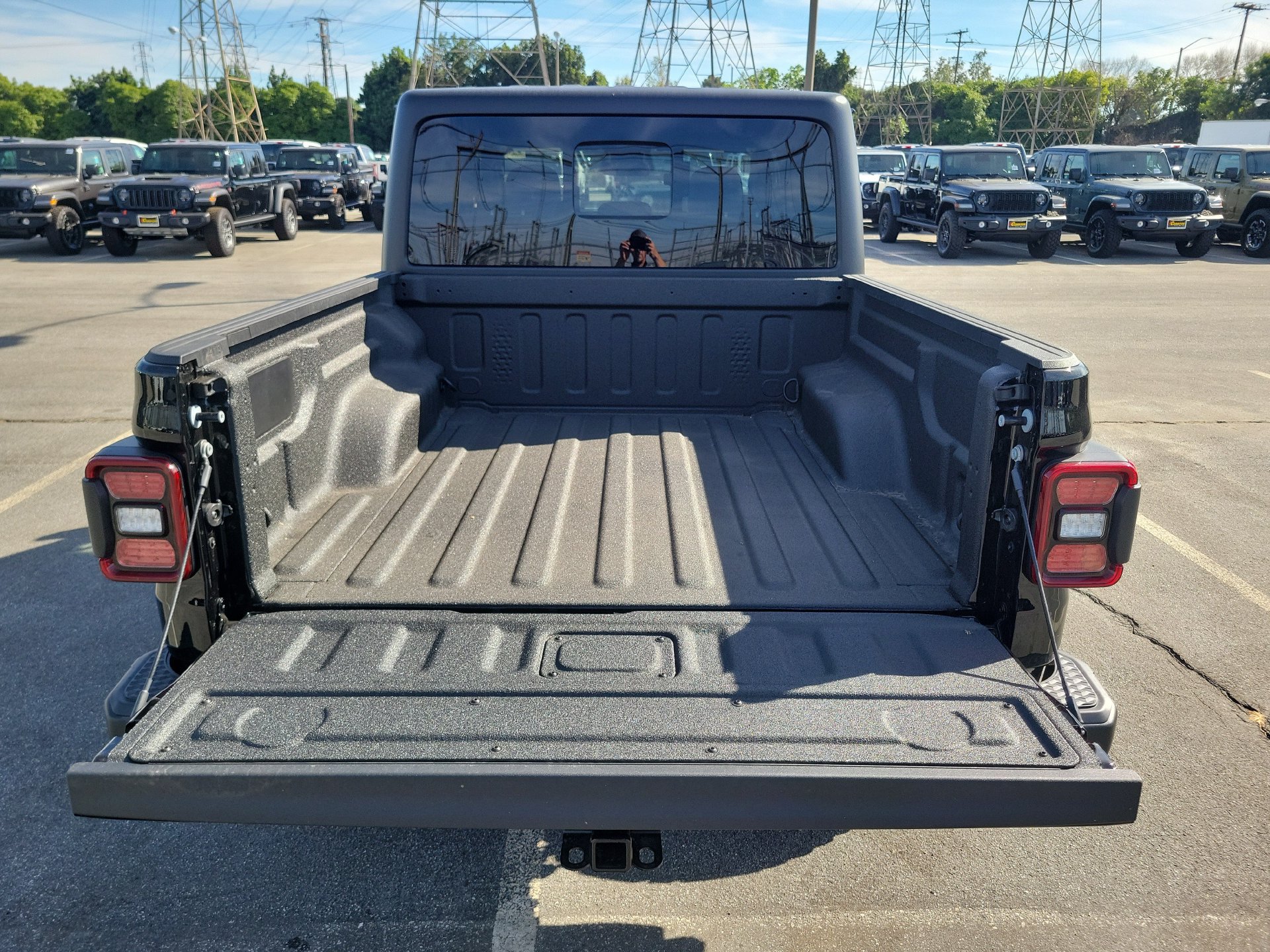 New 2026 Jeep Gladiator Mojave AWD/4WD image 17