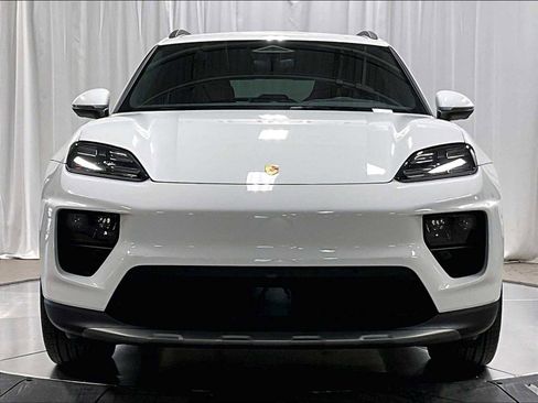Used 2025 Porsche Macan 4S Electric image 13