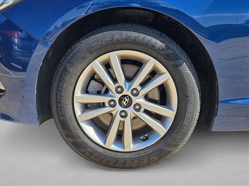 Used 2017 Hyundai Sonata SE image 23