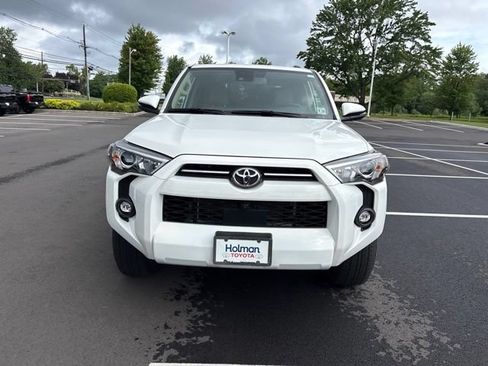 Used 2023 Toyota 4Runner SR5 Premium w/ Moonroof Package AWD/4WD image 2