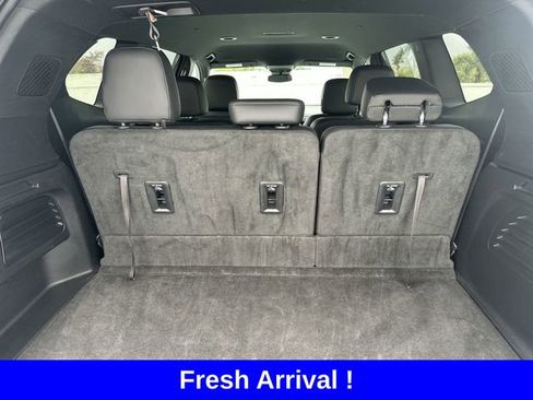 Used 2024 GMC Acadia Elevation image 28