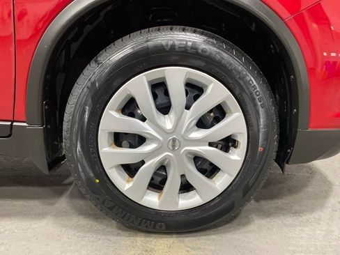 Used 2017 Nissan Rogue S w/ S Appearance Package AWD/4WD image 31